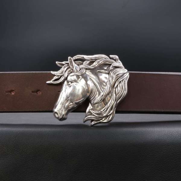 ceinture en cuir artisanale avec boucle tete de cheval argenté